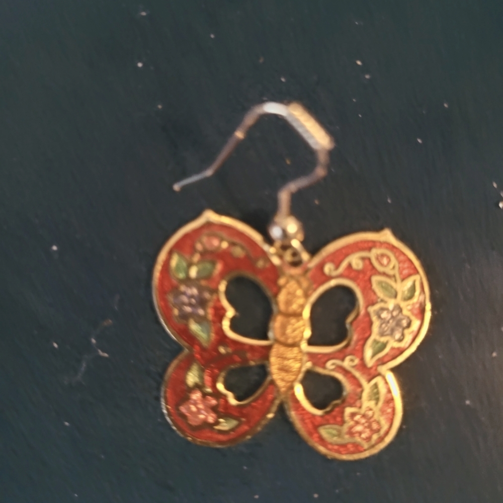 Earrings - Picture 2 of 3